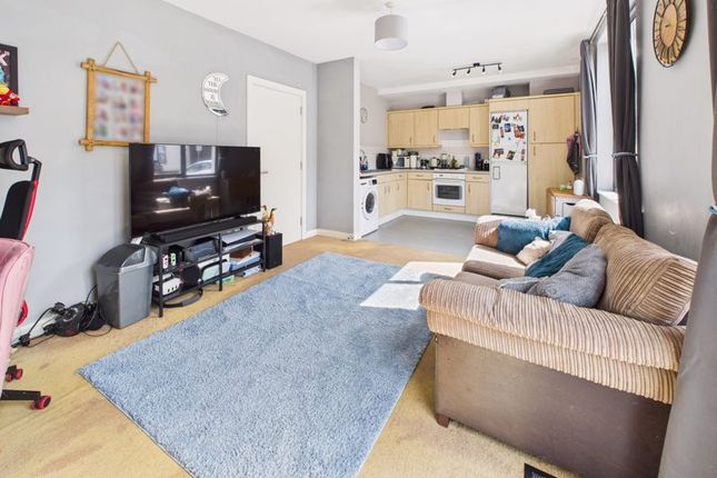 Flat 7 Bradwell Court, Godstone Road, Whyteleafe photo 4