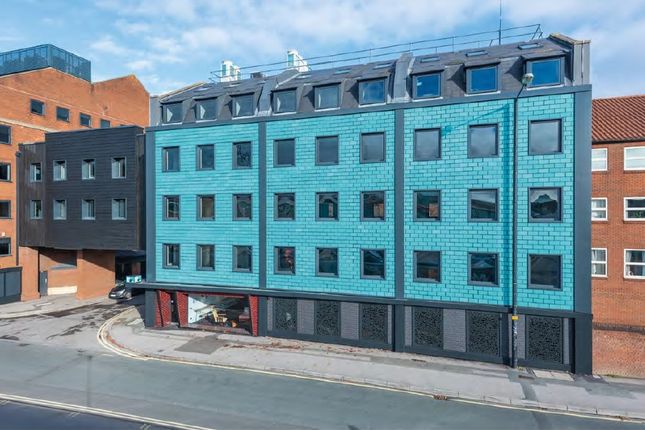 Office to let in Wapping Road, Bristol