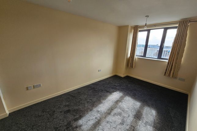Flat to rent in Salubrious Passage, Swansea SA1, Swansea,