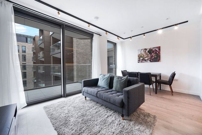 Thumbnail Flat to rent in Siena House, London
