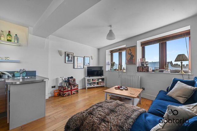 86 Wapping Lane, Wapping photo 2