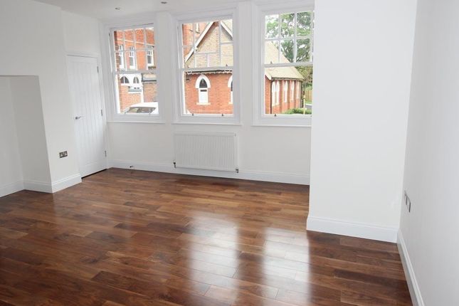 Flat 1, 19, Eversley Park, Kent photo 3