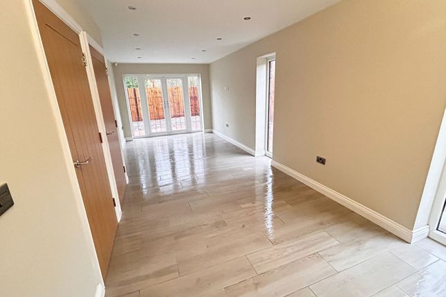 Ladybridge Road Cheadle Hulme, Cheshire photo 3