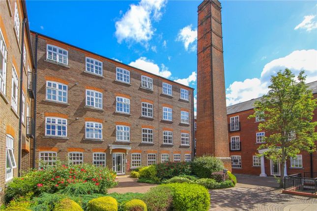 Flat for sale in Lattimore Road, St.Albans