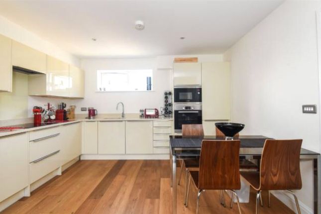 Flat for sale in Mortimer Court, Cumnor Hill