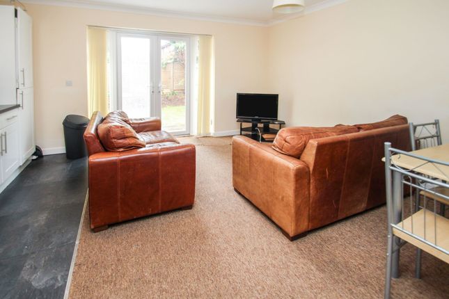 3 Richards Close, Bournemouth photo 5