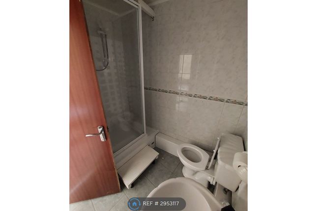 Flat, Market Street, Hyde photo 5