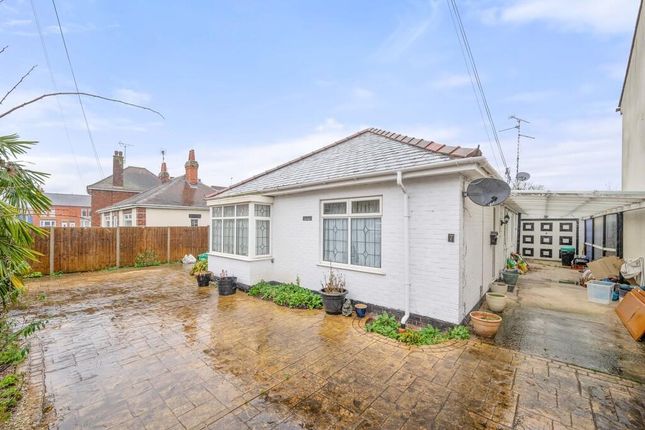 Thumbnail Detached bungalow for sale in Matmore Gate, Spalding, Lincolnshire