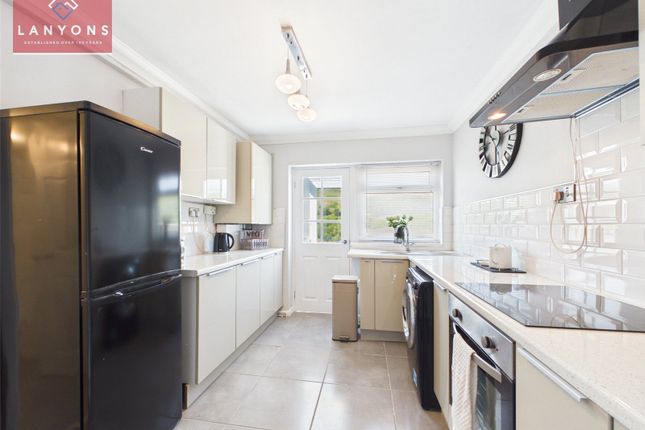 8, Sunnybank, Tonypandy photo 4