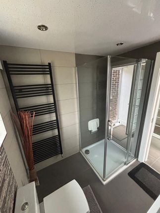 23, Sherborne Close, Slough photo 4