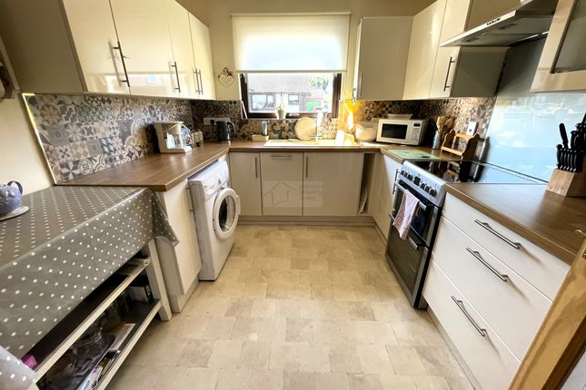 4 Springfield Court, Forres photo 5