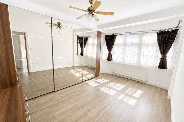 2, Morland Gardens, Greater London photo 4