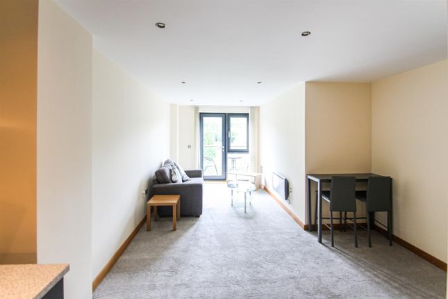 Apartment 406, Shipley photo 4