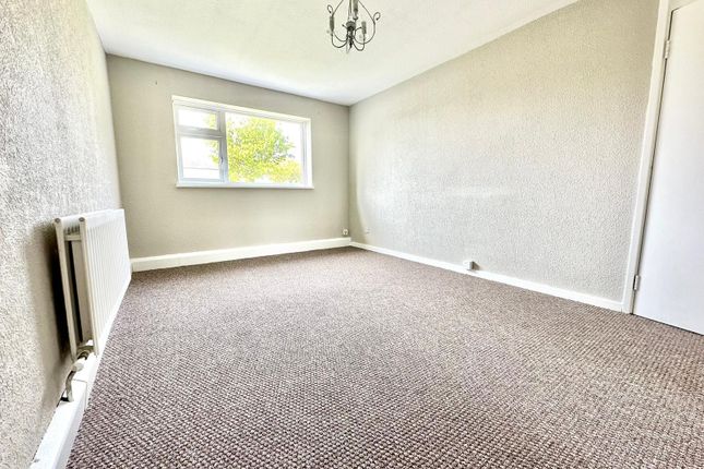 21, Dane Gardens, Kent photo 3