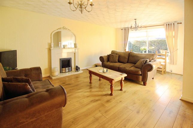 16, Bamburgh Road, Leeds photo 4