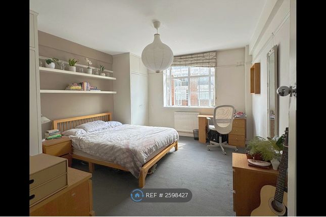 Master Bedroom (1)