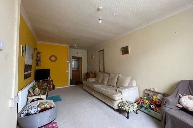 13, Heol Cae Gurwen, Ammanford photo 2