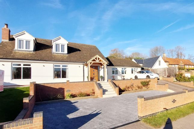 Detached house for sale in Bella Vista, Eggington, Bedfordshire LU7