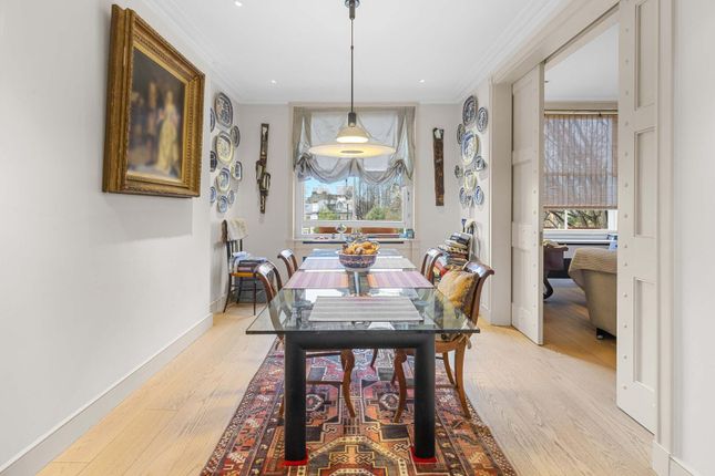 Flat 4, 4, Addison Crescent, London photo 3