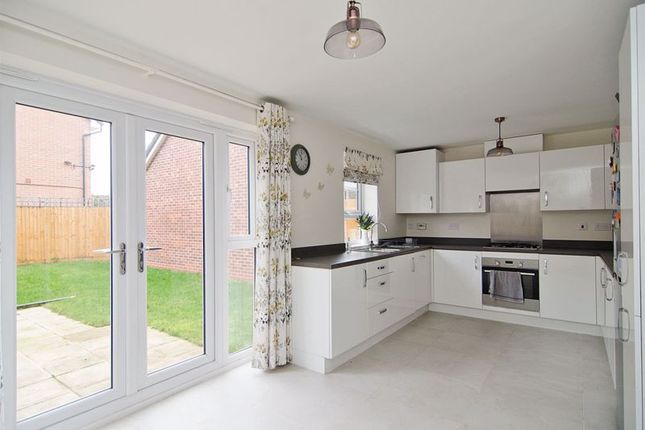 71, Ruston Road, Burntwood photo 2