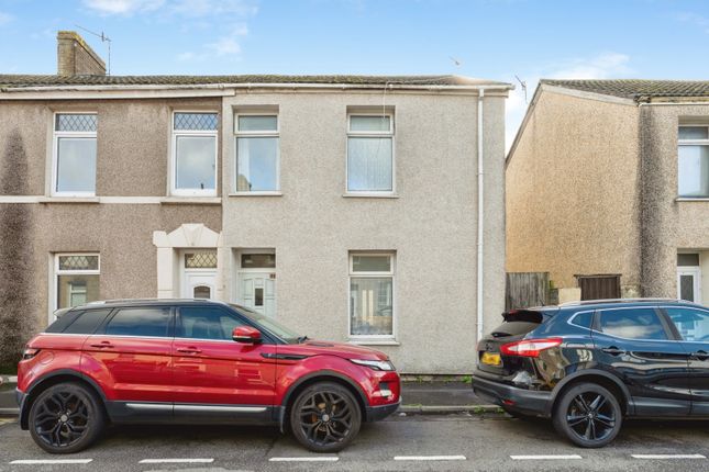 3 Bedroom Terraced in SA15 1RY