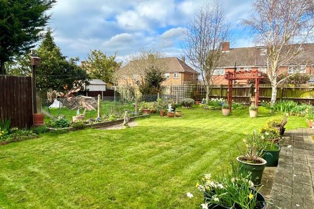 Semi-detached bungalow for sale in Carisbrooke Avenue, Bexley