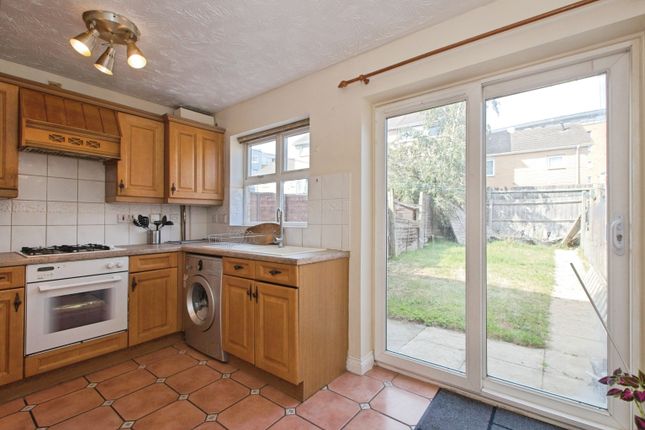 65, Ware Point Drive, London photo 3