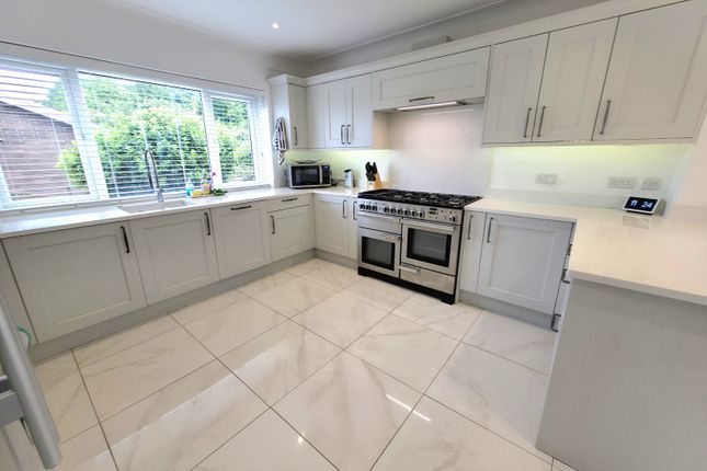 10, The Bryn, Swansea photo 2