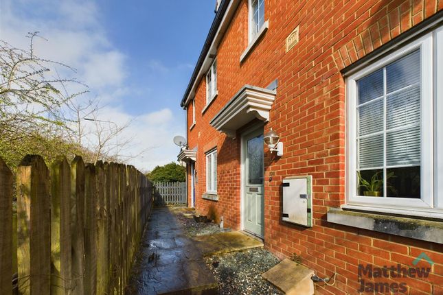 Thumbnail Terraced house to rent in Weetmans Drive, Colchester