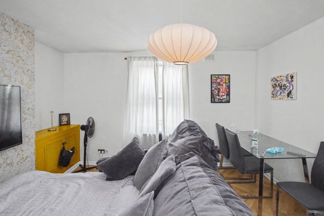 94a Grange Park Road, Grange Park Road, London photo 4