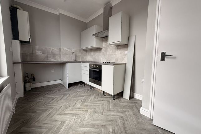Apt 4, 2, Acton Terrace, Swinley photo 3