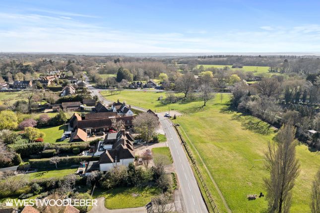 23, Brickendon Green, Hertford photo 4