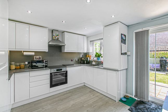61, Larksfield, Egham photo 3