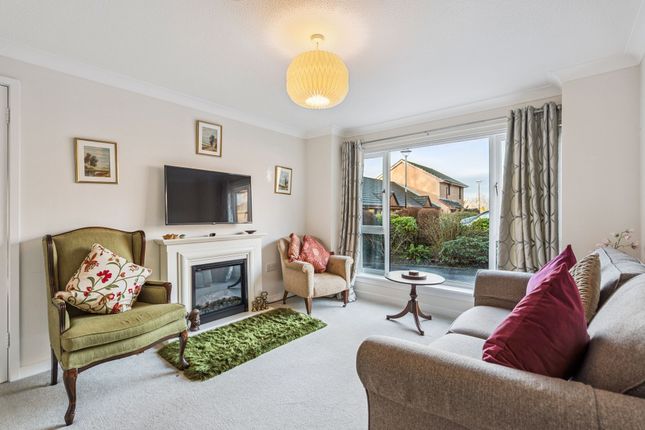 1 Holmehill Court, Dunblane photo 2