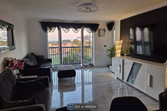 Anchor Court, Argent St, Grays photo 2