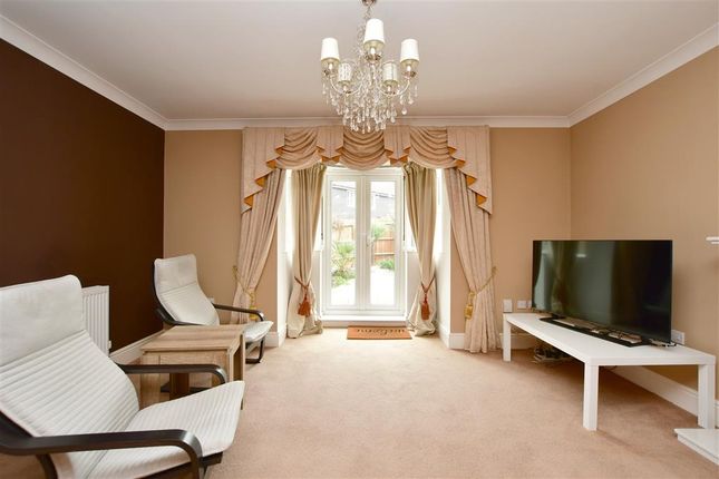 Town house for sale in Oswald Drive, Rochester, Kent
