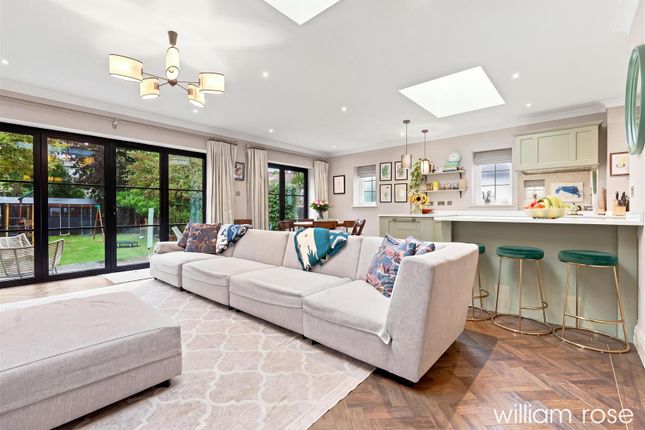 19, Princes Avenue, Woodford Green photo 2