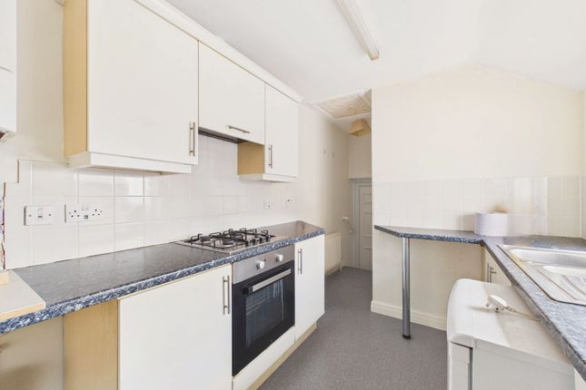 58 Chatsworth Gardens, Newcastle Upon Tyne photo 2