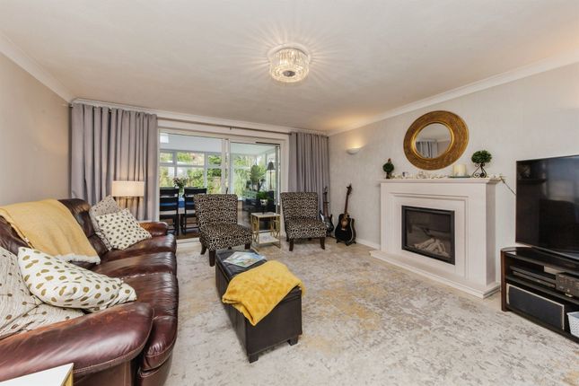 1, Farriers Way, Winsford photo 3