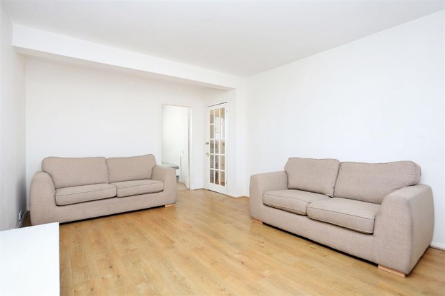 Flat for sale in Hartington Road, Chiswick