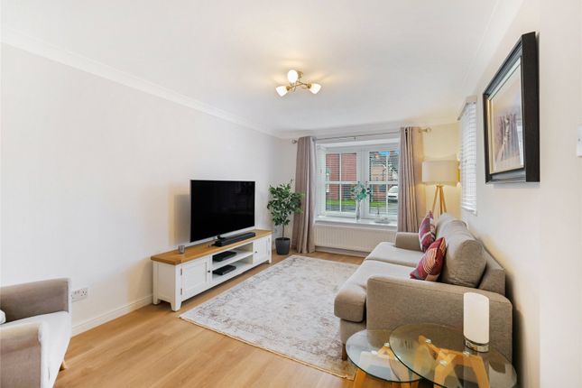 62, Jackson Drive, North Lararkshire photo 2