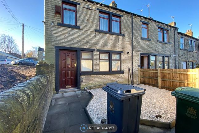 2-bed terraced on Huddersfield Road, Wyke, Bradford, £725/mo