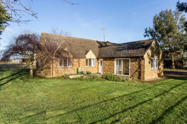 Thumbnail Bungalow to rent in Epwell, Banbury