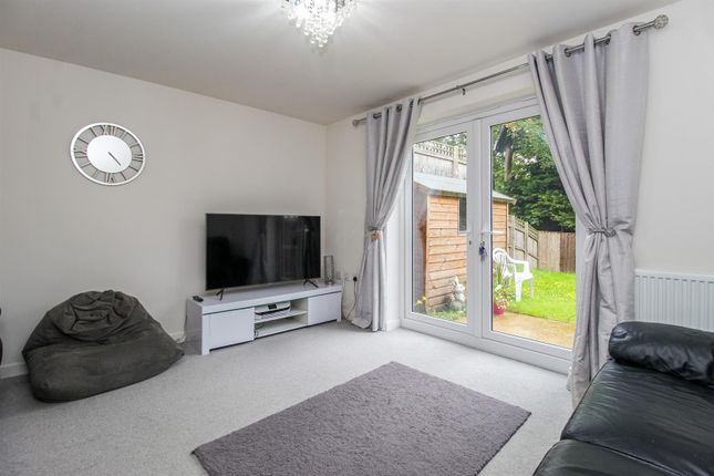 58, Milton Road, Wakefield photo 2