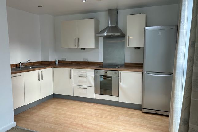 Flat to rent in Penistone Road, Sheffield