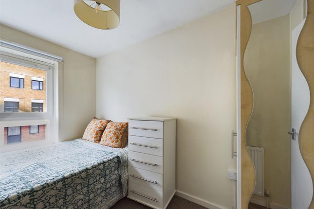 19 Denland House, 117, Dorset Road, London photo 4