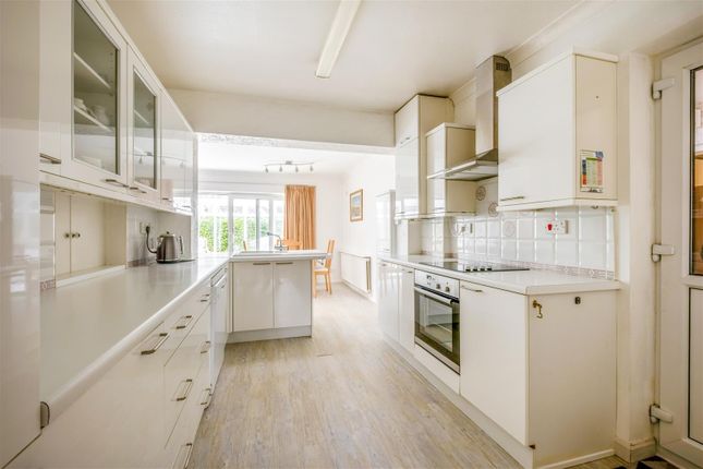 13, Parkside, Hassocks photo 3