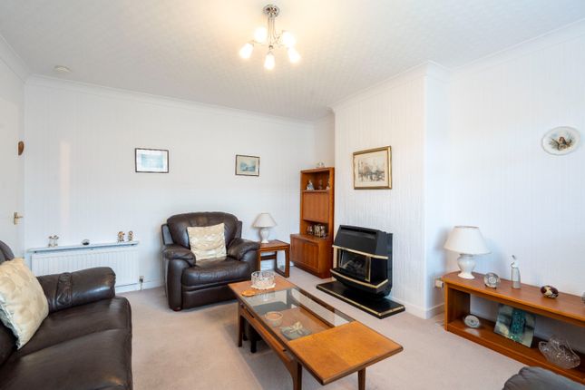 28, Elizabeth Drive, Bathgate photo 4