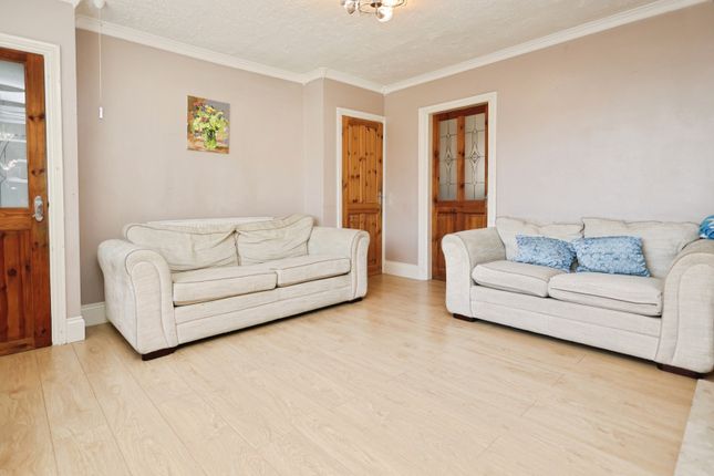 Firbeck Grove, West Midlands photo 3