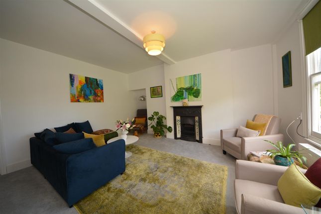 Thumbnail Flat to rent in Kings Avenue, Muswell Hill